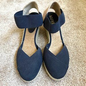 Ralph Lauren Charla Wedge - Navy (Size 8) - NEVER WORN!